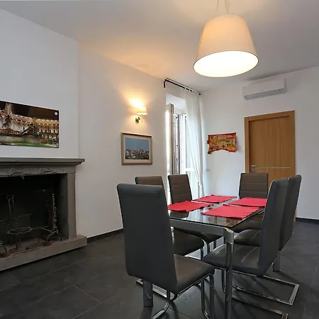 La Terrazza Sul Colosseo 3*